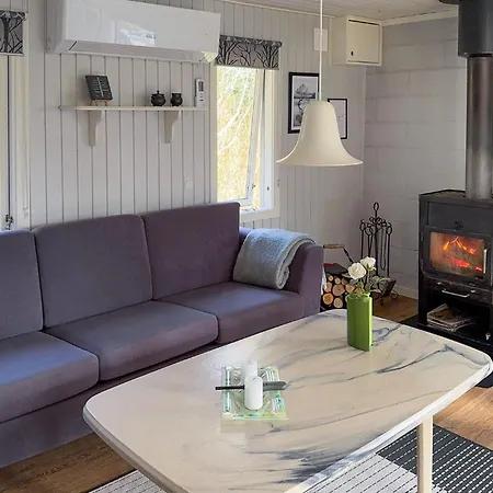 Holiday home Lovely In With Wifi Hemmet
