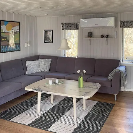 Lovely In With Wifi Holiday home *